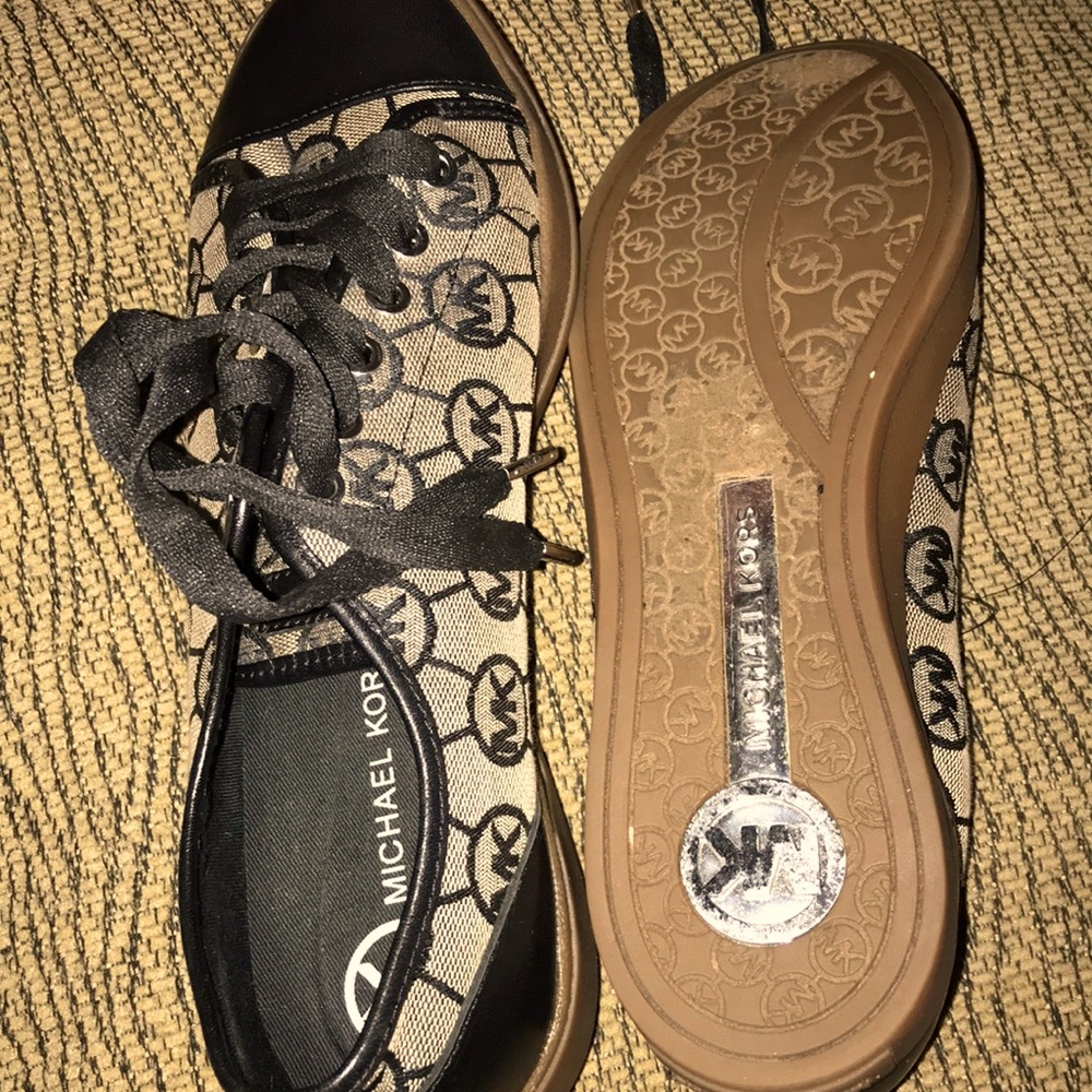 Michael Kors Shoe - Picture 1 of 5